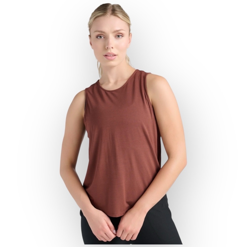 NWT Interval Women’s Keyhole Back Muscle Tank - Size XL - Dusty Blush 1053XL